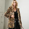 Mezclas de lana para mujer 2022 Abrigo de piel artificial de invierno Moda femenina Chaqueta larga con capucha con estampado de leopardo Grueso Cálido Ropa de abrigo de gran tamaño S-4XL