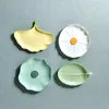 plastic leaf plates