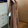 Femmes françaises Vintage robe coréenne élégant pull tricoté es hiver femme à manches longues Midi es 210514