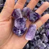 Oregelbunden naturlig lila färg kristall sten ädelstenar för handgjorda hängsmycke halsband nyckelringar smycken gör mode tillbehör