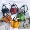 Luxurys portachiavi portachiavi Borse gancio borse firmate gancio airpods custodie auricolari Accessori mini Satchel pochette donna borsa composita lady