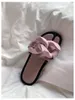 Hausschuhe Mode Frauen Marke Metallkette dekoriert Flache Sandalen Freizeitschuhe Outdoor Slide Strand Flip Flops Größe 35-41 Mujer