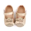 Baby Girls Shoes Spädbarnsbestående Fashion Crown Princess Icke-halkgummi Soft-Sole Flat Pu First Walker Newborn Mary Janes