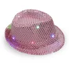 Le chapeau de performance Cowboy Jazz à LED coloré illumine les chapeaux de Noël