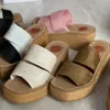 Sandali con plateau firmati da donna Ciabatte con tacco a zeppa legnoso Glyn Espadrillas Stampa bianca Lettera Pantofole piatte in tela Mocassini Fondo in gomma