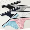 blauer string-bikini