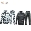 Vilead Camuflage Adulto Raincoat À Prova D 'Água Calças Ao Ar Livre Calças Ciclismo Casaco De Chuva Chapéu Transparente Poncho Roinwear Set 210320