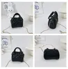 Klassisk svart färg gird stil handväskor pu mönster barn tillbehör flickor handväska med korsnyckel kedja flicka plånbok handväska mini kudde väskor x08