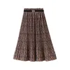 Femmes jupes imprimées florales A-ligne plissée longue avec ceinture jupe femme taille haute piste jupes en mousseline de soie douce jupe femme 210524