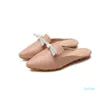 Tofflor Crystal Bow-Knot Kvinnor Utomhus Flipflops Pekade Toe Läder Mules Ladies Beach Skor Pearl Butterfly-Knot Slides Kvinna