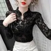 Höst Vintage Långärmad Sexig Mesh Top Kvinnors Retro Lace Bottom Shirt Hollow Tight See Through Woman's T Shirts 11010 210427