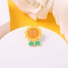 Tournesol émail broches lumière du soleil broches fleur dessin animé métal Badges pour sac vêtements sac à dos chapeaux mignon bijoux cadeau en gros