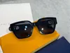 1479 Fashion Summer Style Gradient Lens Sunglasses UV 400 Protection for Men and Women Vintage Square Plank Frame Top Quality Come182U