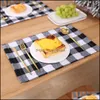 Świąteczne dostawy GardenPlaid PlaceMat Christmas Decoration Red Black Plaid Table Cutlery 44 * 29 cm Plate Place Mata Tablecloth Xmas Home Part