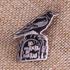 Pins, Broches 6OFKROW SERIE Emaille Pin No Mourerers Futerals Badge Literatuur Bookish Broche Gift Unisex Festival Halloween Christmas