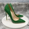 Повседневная дизайнерская сексуальная леди, модная женская обувь, зеленая лакированная кожа с принтом, острый носок, шпильки, стриптизерша, высокие каблуки, Zapatos Mujer, вечерние туфли-лодочки для выпускного вечера, большой размер 44