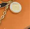 Luxury Fashion Designer Key Buckle Car Keychain Handmade Gold Keychains Lovers Men Womens Bag Pendant Brand Designer Keyrings For 275A