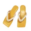 Hausschuhe String Perle Flat Schuhe Frauen Frauen Sommer Low Pantofle Gummi -Flip Flops Gleitet große Größe weich 2021 Hawaiianisches Rom Huf