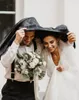 Enkel En Linje Chiffon Bröllopsklänning V Neck Långärmad Bohemian Bridal Klänningar Elegant Robe de Marie med gratis slöja
