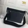 N40003 MICK PM borsa a tracolla piccola da uomo business casual borse a tracolla designer tela moda classica pelle nera spalla uomo 225A