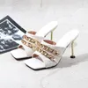 Mulheres Mulheres Gold Chain Sandálias Senhoras Sexy Fino Salto Alto Quadrado Toe Outside Slippers Slippers Feminino Sandálias Elegantes Sapatos 210520