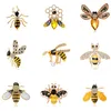 Modne Rhinestone Bee Broszki Prezenty Dla Kobiet Emalia Insekta Spider Broszka Pin Bugs Biżuteria Szalik Przesuwanie