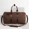 Grande capacidade 45 50 55 cm bolsas duffel bolsa de viagem feminina bolsas de luxo designers bolsa de ombro para homens pacotes esportivos ao ar livre conjunto clássico de malas laterais macias