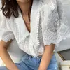 Korejpaa Kvinnorskjorta Koreanskt Chic Sommar Mode Solid Färg Mjuka Spetsiga Krage Lace Virka Bubble Sleeve Blouse Top 210526