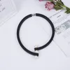 YDYDBZ Design Perle Anhänger Halskette Frauen Luxuriöse Schwarze Gummi Seil Kurze Halsketten Klassische Minimalistische Schmuck Halsband