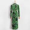 Elegant tryckplattad klänning för kvinnor står krage långärmad ramar slim maxi klänningar kvinnlig vår mode 210520