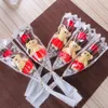 バレンタインデーシミュレーションソープバラの花マルチカラーシングルブーケのためのかわいいベアの造られた花を持つ