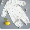 レモンオーガニックコットン新生児の女の子ロンパースのレース幼児ジャンプスーツ幼児の睡眠服ベビー服のオーバーオール210315