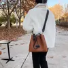 2021 europäischen und amerikanischen klassischen Freizeit Eimer tragbare Damentasche Mode One-Shoulder Messenger Bags Brieftasche Rucksack