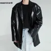 Mauroicardi Frühling schwarze Kunstlederjacken mit reflektierendem Aufdruck für Herren Hochwertiger modischer Jackenblazer 211111