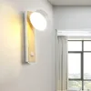 Lampada a parete a LED nordica con interruttore a rotazione a 360 ° imitazione lampada da parete in ferro in legno per studiare la camera da letto bianco nero
