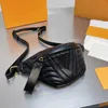 Designer Luxury Bag Chest Waist Väskor Messenger Purse Fashion Venal V Linjer Guld Hårdvara Brev Justerbar axel Str Kvinnors Läder