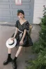 ビンテージブラック花柄のドレス女性の夏Vネックランタン半袖レースアップエレガントなミニドレス210427