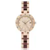 Montres-bracelets 2022 Quartz en bois naturel Femmes Montres-bracelets Simple Mode Unique Bois Femme Montre Sports Business Casual Clock