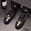럭셔리 디자이너 통기성 캐주얼 야외 워킹 신발 가을 높은 상단 미끄럼 방지 남자 운동화 평면 편안한 로퍼 X91