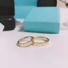 Designers de luxo anel com letras claras fino acabamento personalidade completa caixa de jóias de noivado ouro e prata festa de casamento 289g