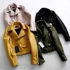 Ly Varey Lin Autum Vintage Yellow Suede Läderjacka Streetwear Kvinnlig Biker Slå ner Collar Basic Short Black Coat 210526