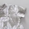 Children de verão bebê meninos roupas de manga curta folhas padrão impressão t-shirt blusa + shorts outfits casuais conjunto 210326