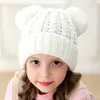 Beanies 13 Styles Baby Girls Sticked Cap Kids virkning Pompom Beanie Hats Double Fur Ball Hats Barn Knit utomhusmössor Kidtillbehör