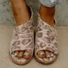 2121 Nya Kvinnors Skor Sommar Mode Casual PU Solid Färg Leopard Print Open Toe Heel Wedge High Heel Sandals 1KB081 Y0721