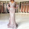 2021 Lavendel Sexy V-hals Mermaid Lange Avondjurken met lange dichter Mouwen Tule 3D Kant Applique Sweep Train Formele Party Prom-jurken