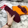 2022 Våren sommar mest nya sandaler för kvinnor rhinestone lägenheter Bekväm lyxig design glider casual tofflor storlek 35-41 med låda