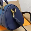 Tasarımcılar Klasik İki Tonlu Kovboy Çanta Tote Çanta Moda Lady Çanta Yastıklar Bayan Kabartmalı Logo Tasarım Mektuplar Baskı Omuz Büyük Crossbody Cüzdan Çanta