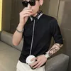夏の半袖シャツ男性刺繍固体カラー男性ビジネスフォーマルドレスシャツカジュアルスリムストリートウェア男性服210527