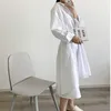 [EWQ] Antumn New Fashion Korean-style Women's Solid Turn Down Collar Knee Length Long-sleeved Loose Shirt Dress Ladies 210423