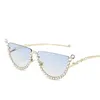 Gorgeous Diamond-Studded Okulary Kot Eye Fashion Half Frame Ladies Trendy Okulary przeciwsłoneczne Hurtownie